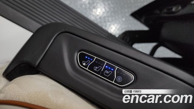 Hyundai Staria 4WD Limousine (Special Vehicle) 9 Seater 2023 — фото 19