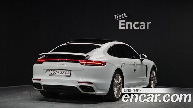 Porsche Panamera (971) 3.0 AWD 2020 — фото 2