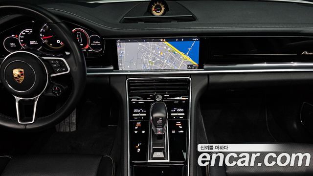 Porsche Panamera (971) 3.0 AWD 2020 — фото 17