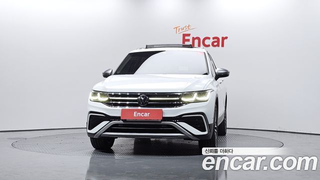 Volkswagen Tiguan Allspace 2.0 TSI Prestige 2023 — фото 3
