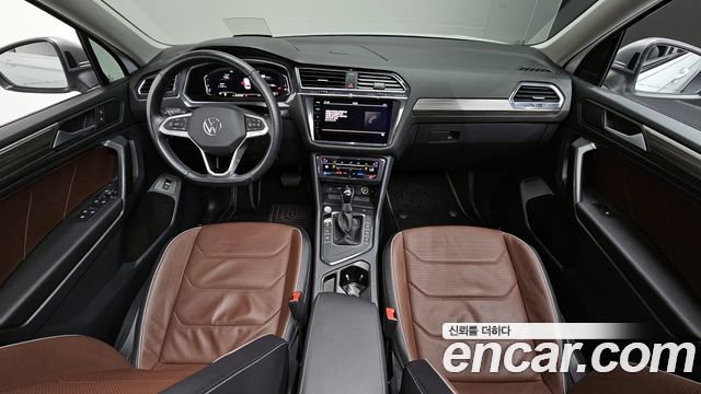 Volkswagen Tiguan Allspace 2.0 TSI Prestige 2023 — фото 7