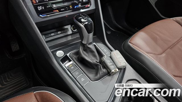Volkswagen Tiguan Allspace 2.0 TSI Prestige 2023 — фото 9