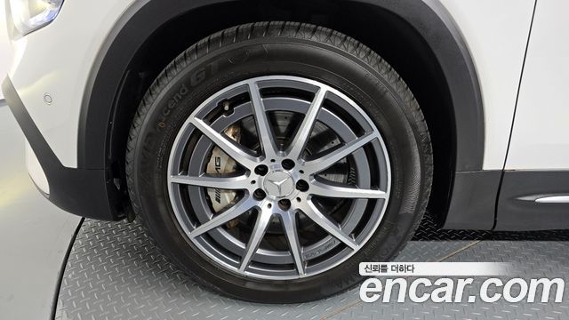 Mercedes-Benz GLB-Class (X247) AMG GLB35 4MATIC 2021 — фото 5