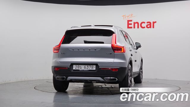 Volvo XC40 T4 Inscription 2019 — фото 4