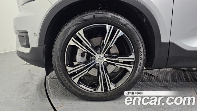 Volvo XC40 T4 Inscription 2019 — фото 5