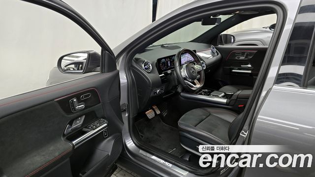 Mercedes-Benz GLA-Class (H247) GLA45 AMG 4MATIC+ 2021 — фото 10
