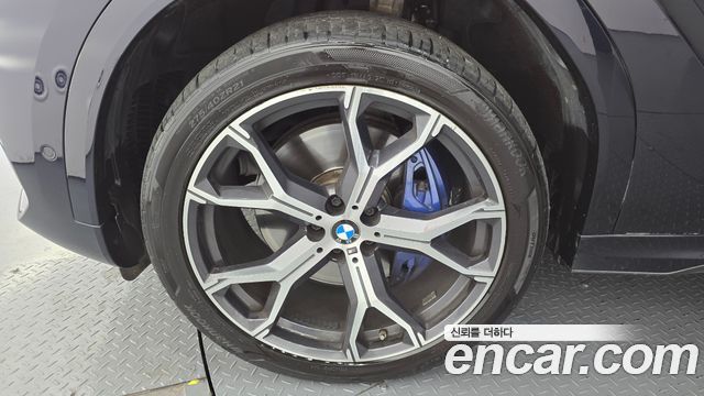 BMW X6 (G06) xDrive40i M Sport 2021 — фото 5