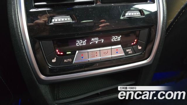 BMW X6 (G06) xDrive40i M Sport 2021 — фото 17