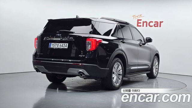 Ford Explorer (VI) 2.3 LimIted 4WD 2023 — фото 2