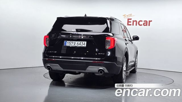 Ford Explorer (VI) 2.3 LimIted 4WD 2023 — фото 4