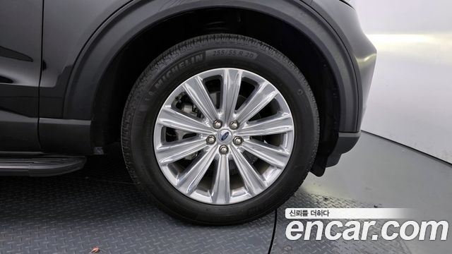 Ford Explorer (VI) 2.3 LimIted 4WD 2023 — фото 5