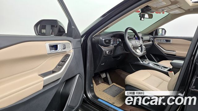 Ford Explorer (VI) 2.3 LimIted 4WD 2023 — фото 11