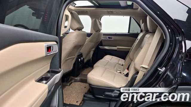 Ford Explorer (VI) 2.3 LimIted 4WD 2023 — фото 12