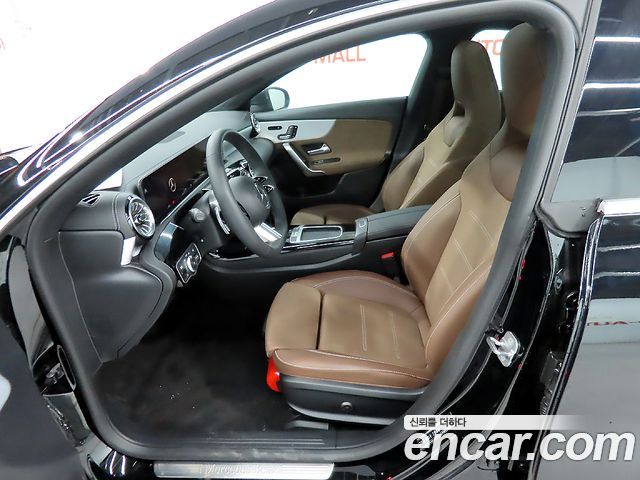 Mercedes-Benz CLA-Class (C118) CLA250 4MATIC 2025 — фото 6