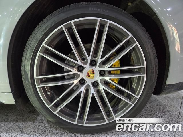 Porsche Panamera (971) 2.9 4S 2018 — фото 23