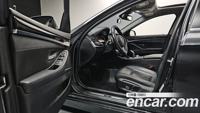 BMW 5 Series (F10) 528i 2015 — фото 10