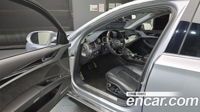 Audi A8 60 TDI Quattro D4 2015 — фото 10