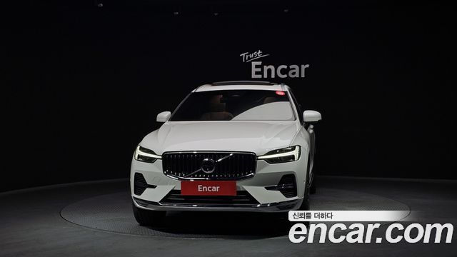 Volvo XC60 (II) B5 Ultimate Bright 2024 — фото 3