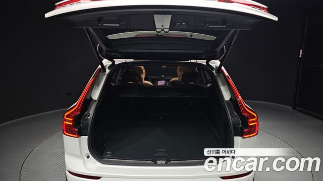 Volvo XC60 (II) B5 Ultimate Bright 2024 — фото 24