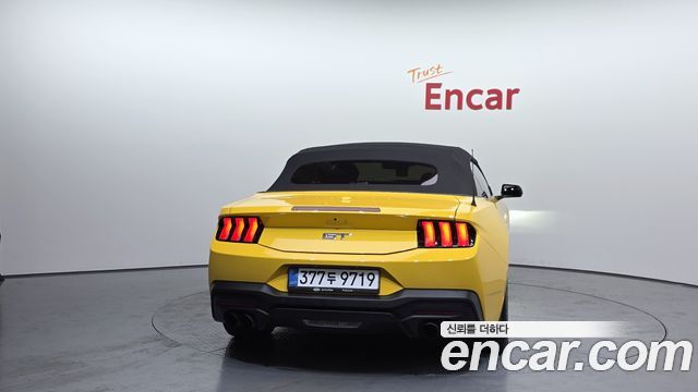 Ford Mustang (VII) 5.0 GT Premium Convertible 2024 — фото 4