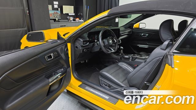Ford Mustang (VII) 5.0 GT Premium Convertible 2024 — фото 10