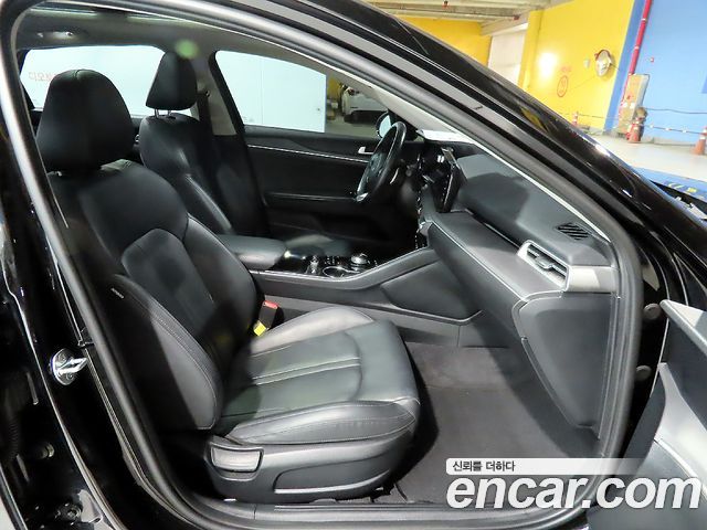 Kia K5 (III) 1.6 Turbo Prestige 2022 — фото 18