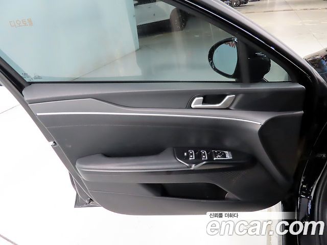 Kia K5 (III) 1.6 Turbo Prestige 2022 — фото 19