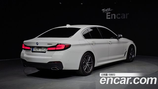 BMW 5 Series (G30) 520i M Sport 2022 — фото 2