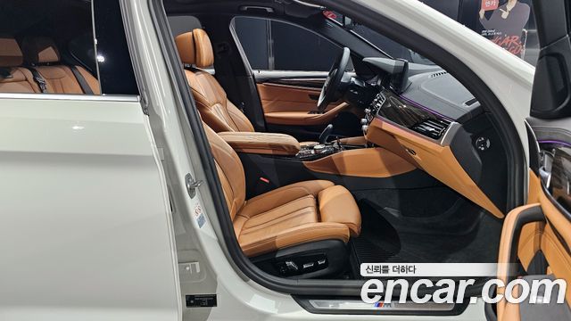 BMW 5 Series (G30) 520i M Sport 2022 — фото 11