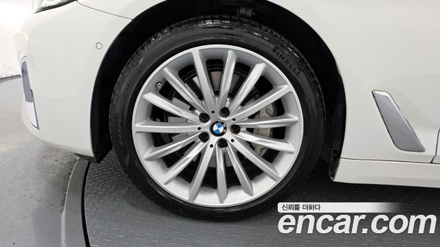BMW 5 Series (G30) 530i Luxury 2023 — фото 5