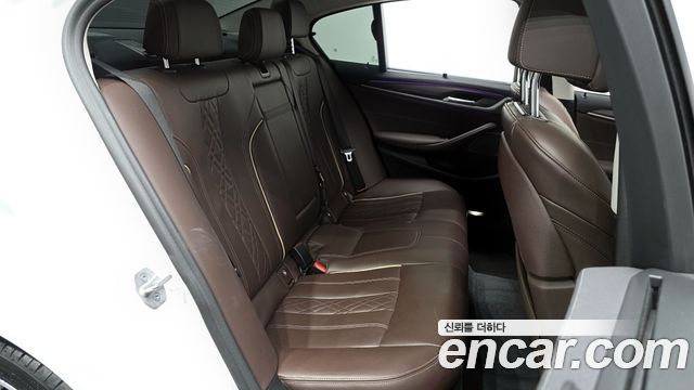 BMW 5 Series (G30) 530i Luxury 2023 — фото 12