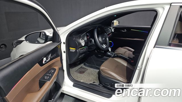 Kia K3 Signature 2021 — фото 10