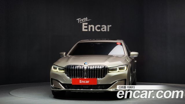 BMW 7 Series (G11) M760Li xDrive V12 Excellence 2021 — фото 3