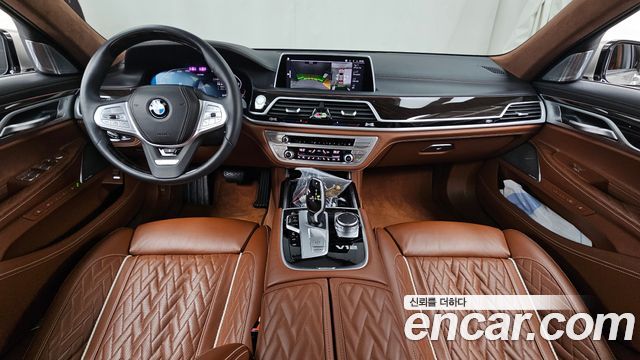 BMW 7 Series (G11) M760Li xDrive V12 Excellence 2021 — фото 7