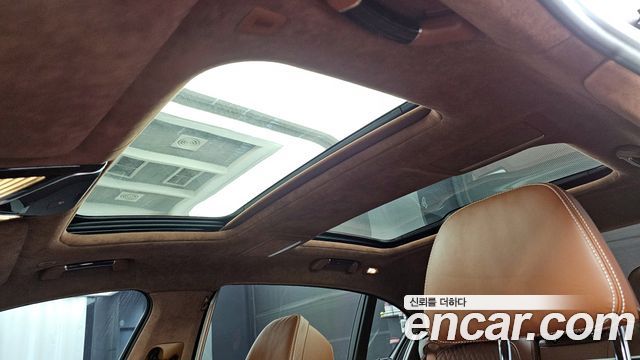 BMW 7 Series (G11) M760Li xDrive V12 Excellence 2021 — фото 18