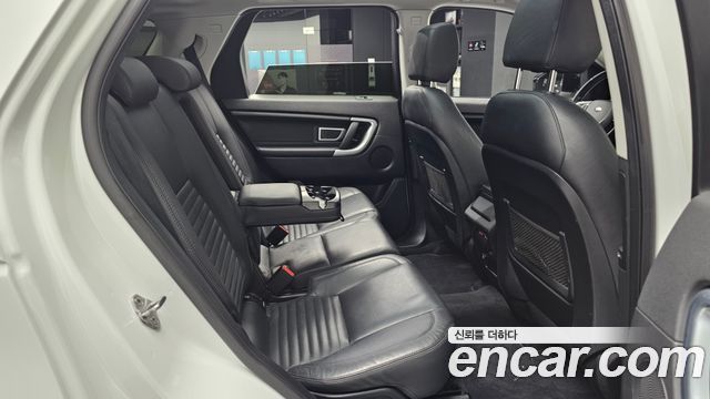 Land Rover Discovery Sport 2.0 TD4 HSE Luxury 2016 — фото 16