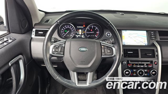 Land Rover Discovery Sport 2.0 TD4 HSE Luxury 2016 — фото 17