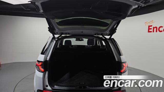 Land Rover Discovery Sport 2.0 TD4 HSE Luxury 2016 — фото 24