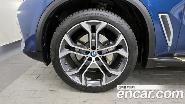BMW X5 (G05) xDrive 40i xLine 2021 — фото 5