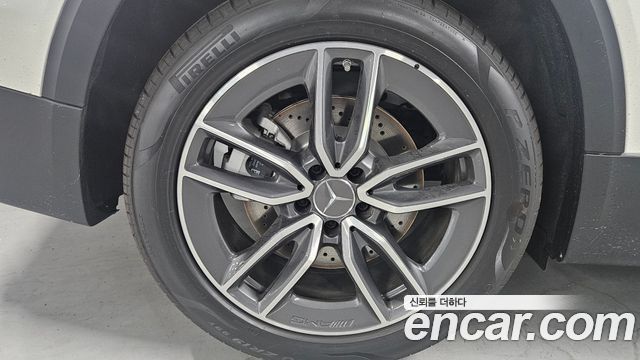 Mercedes-Benz GLB-Class (X247) AMG GLB35 4MATIC 2025 — фото 23