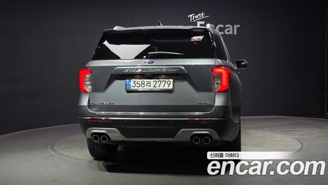 Ford Explorer (VI) 3.0 Platinum 4WD 2021 — фото 4