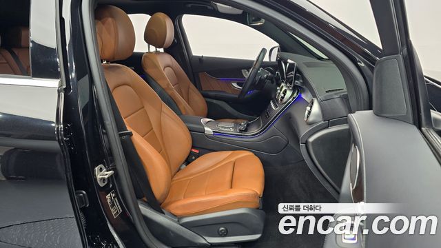 Mercedes-Benz GLC-Class (X253) GLC300e 4MATIC Coupe 2023 — фото 10