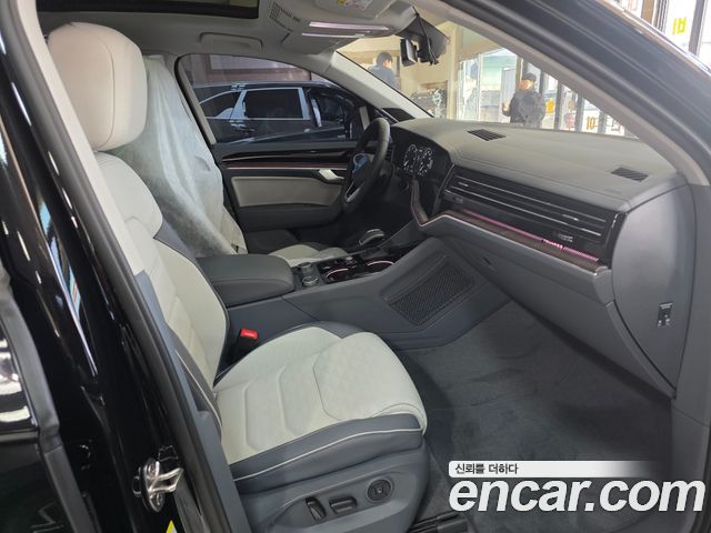 Volkswagen Touareg (III) 3.0 TDI Prestige 2026 — фото 15