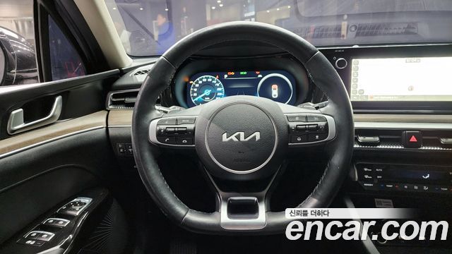 Kia K5 (III) 1.6 Turbo Noblesse 2023 — фото 14