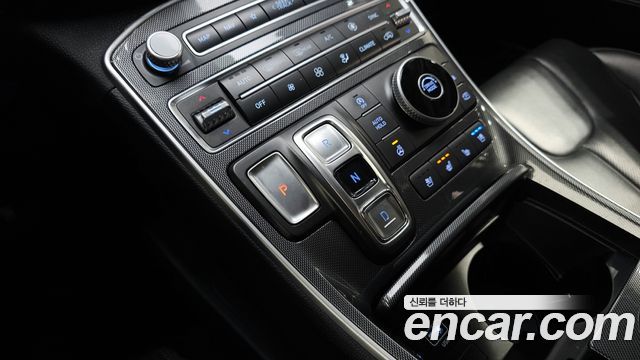 Hyundai Santa Fe Diesel 2.2 2WD Prestige 2021 — фото 9