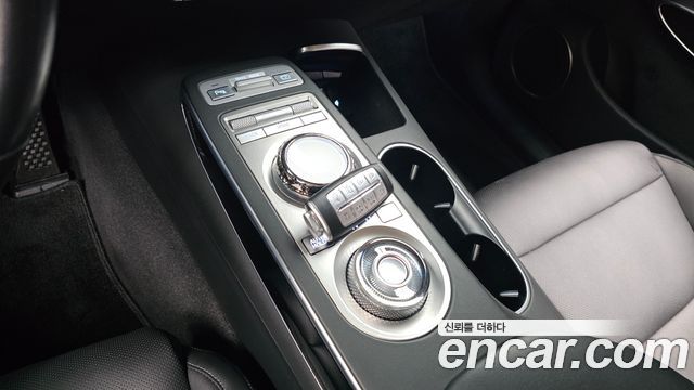 Genesis GV70 2.5T Gasoline 2WD 2022 — фото 9