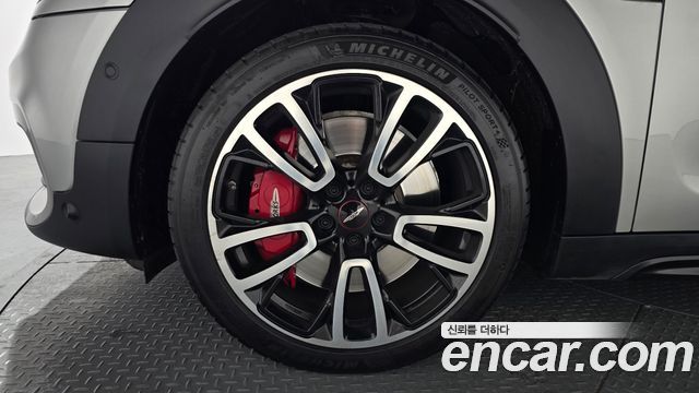 MINI Cooper S Countryman JCW Launch Pack 2nd Gen 2023 — фото 5