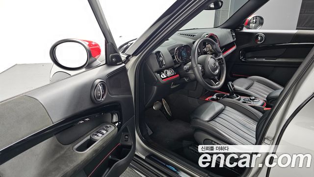MINI Cooper S Countryman JCW Launch Pack 2nd Gen 2023 — фото 11