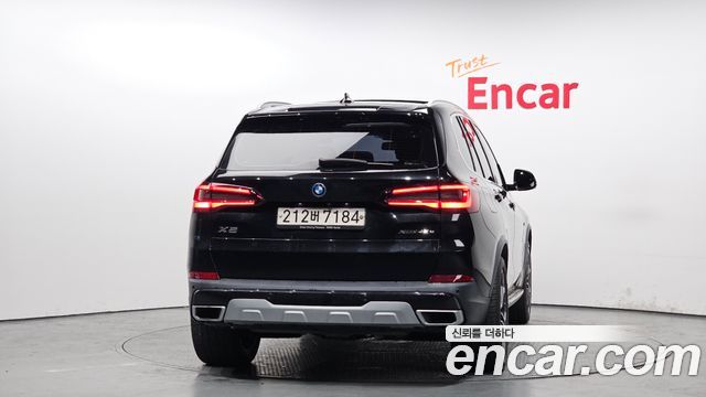 BMW X5 (G05) xDrive 45e xLine 2022 — фото 4