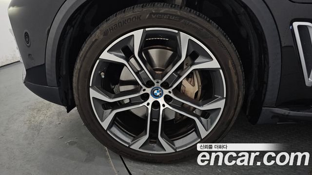 BMW X5 (G05) xDrive 45e xLine 2022 — фото 5